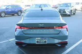 Hyundai ELANTRA 2023 SEL 4p Sedana