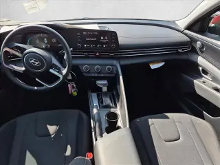 Hyundai ELANTRA 2026 SE 4dr Sedan