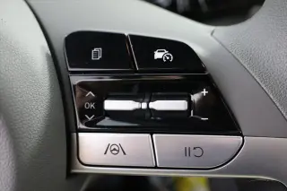 Hyundai ELANTRA 2024 SE 4p Sedana