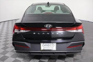 Hyundai ELANTRA 2024 SE 4p Sedana