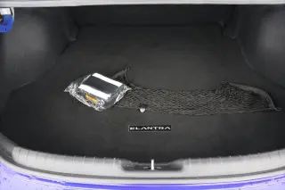 Hyundai ELANTRA 2024 SE Sedán 4 puertas