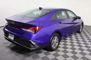 Hyundai ELANTRA 2024 SE Sedán 4 puertas