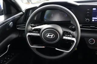 Hyundai ELANTRA 2024 SE Sedán 4 puertas