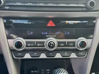 Hyundai ELANTRA 2020 SE 4p Sedan