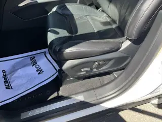 Ford Explorer 2023 AWD Platinum 4p SUV