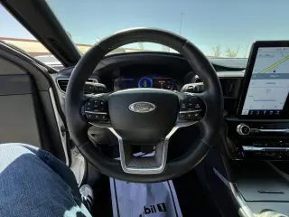 Ford Explorer 2023 AWD Platinum 4p SUV