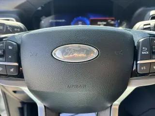 Ford Explorer 2023 AWD Platinum 4p SUV
