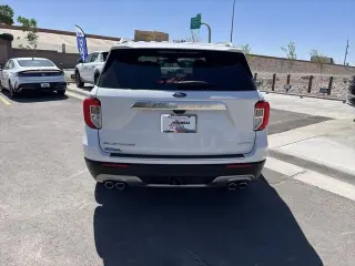 Ford Explorer 2023 AWD Platinum 4p SUV