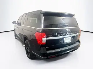 Ford Expedition MAX 2022 4x4 XLT 4dr SUV