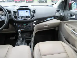 Ford Escape 2017 Titanium 4p SUV