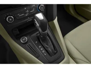 Ford Focus 2018 SEL 4dr Sedán