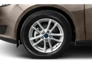 Ford Focus 2018 SEL 4dr Sedán