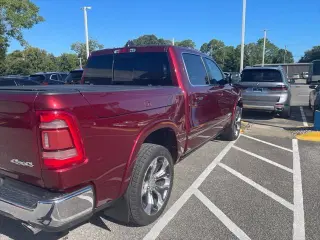Ram 1500 2020 4x4 Limited 4 puertas Crew Cab 5.6 pies SB Pickup