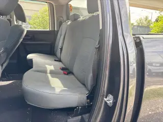 Ram 1500 2018 4x2 Tradesman 4p Cubica Quad Cab 6.3 ft. CA Pickup