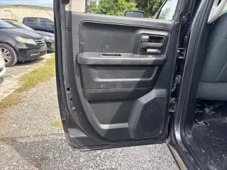 Ram 1500 2018 4x2 Tradesman 4p Cubica Quad Cab 6.3 ft. CA Pickup