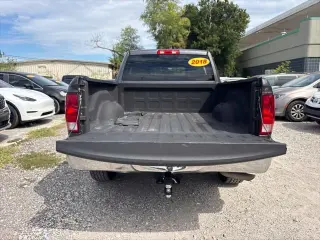 Ram 1500 2018 4x2 Tradesman 4p Cubica Quad Cab 6.3 ft. CA Pickup