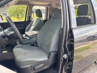 Ram 1500 2018 4x2 Tradesman 4p Cubica Quad Cab 6.3 ft. CA Pickup