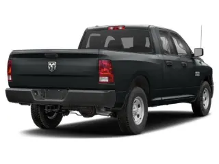 Ram 1500 Clásico 2019 4x4 Express 4dr Quad Cab 6.3 ft. SB Camioneta