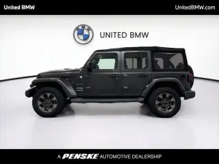 Jeep Wrangler Ilimitado 2018 4x4 Sahara 4p SUV (lanzamiento de mitad de año)