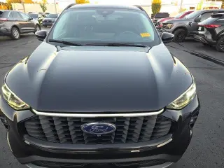 Ford Escape 2023 AWD Platinum 4dr SUV