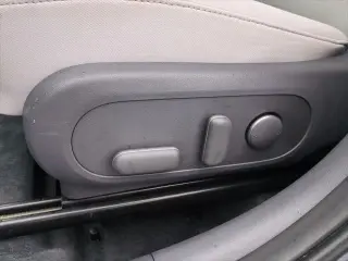 Hyundai KONA 2025 AWD SEL 4dr Crossovero suburbano