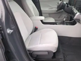 Hyundai KONA 2025 AWD SEL 4dr Crossovero suburbano