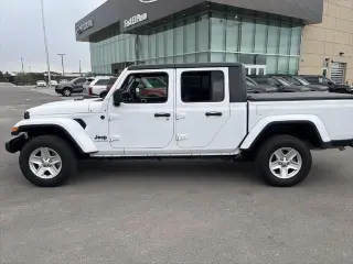 Jeep Gladiator 2023 4x4 Sport 4p. Cabina Crew 5.0 ft. SB