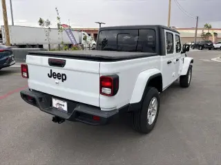 Jeep Gladiator 2023 4x4 Sport 4p. Cabina Crew 5.0 ft. SB
