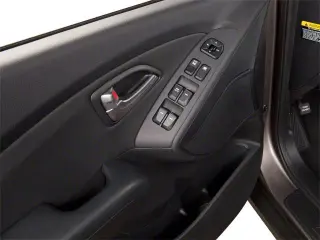 Hyundai TUCSON 2010 GLS 4p SUV 6A