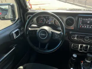 Jeep Gladiator 2020 4x4 Sport 4dr Crew Cab 5.0 ft. SB