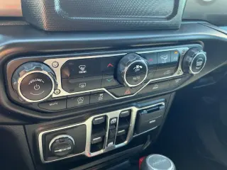 Jeep Gladiator 2020 4x4 Sport 4dr Crew Cab 5.0 ft. SB