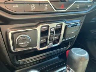 Jeep Gladiator 2020 4x4 Sport 4dr Crew Cab 5.0 ft. SB