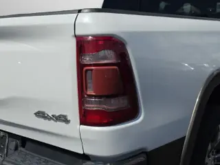 Ram 1500 2020 4x4 Laramie Longhorn 4p Cab Camioneta 5.6 ft. SB