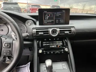 Lexus IS 300 2021 4dr Sedán