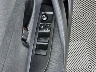 Toyota Corolla Hybrid 2024 LE 4p Sedana