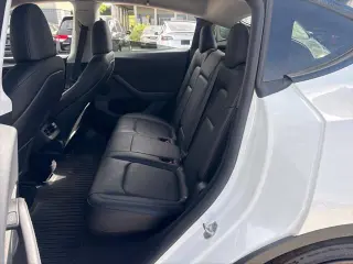 Tesla Model Y 2024 AWD Performance crossover de 4 puertas