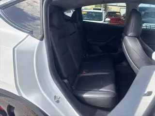 Tesla Model Y 2024 AWD Performance crossover de 4 puertas