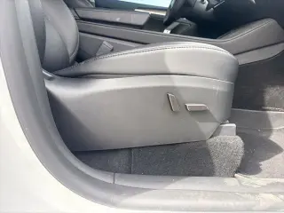 Tesla Model Y 2024 AWD Performance crossover de 4 puertas