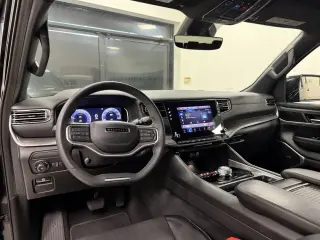 Jeep Wagoneer 2023 4x2 Serie III 4p SUV