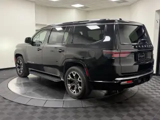 Jeep Wagoneer 2023 4x2 Serie III 4p SUV