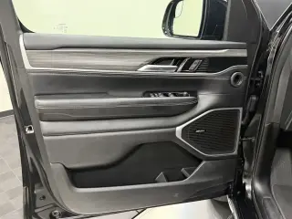 Jeep Wagoneer 2023 4x2 Serie III 4p SUV