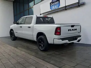 Ram 1500 2025 4x4 Tradesman 4p Camioneta de tripulación 5.6 ft. SB