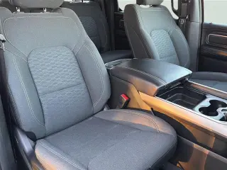 Ram 1500 2025 4x4 Big Horn 4p. Cabina Extendida 5.6 pies Súper Camioneta