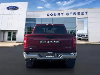 Ram 1500 2025 4x4 Big Horn 4p. Cabina Extendida 5.6 pies Súper Camioneta