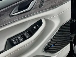 Jeep Grand Cherokee 2022 4x4 Overland 4p SUV (versión de mitad de año)