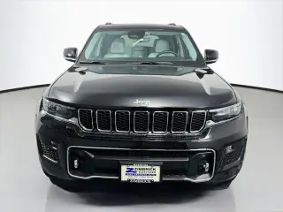 Jeep Grand Cherokee 2022 4x4 Overland 4p SUV (versión de mitad de año)
