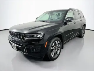 Jeep Grand Cherokee 2022 4x4 Overland 4p SUV (versión de mitad de año)