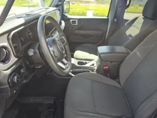 Jeep Wrangler 2024 4x4 Sahara 4xe 4dr SUV