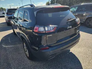 Jeep Cherokee 2021 Latitude Lux 4dr SUV