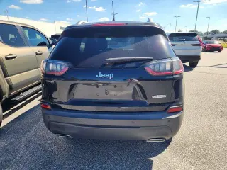 Jeep Cherokee 2021 Latitude Lux 4dr SUV